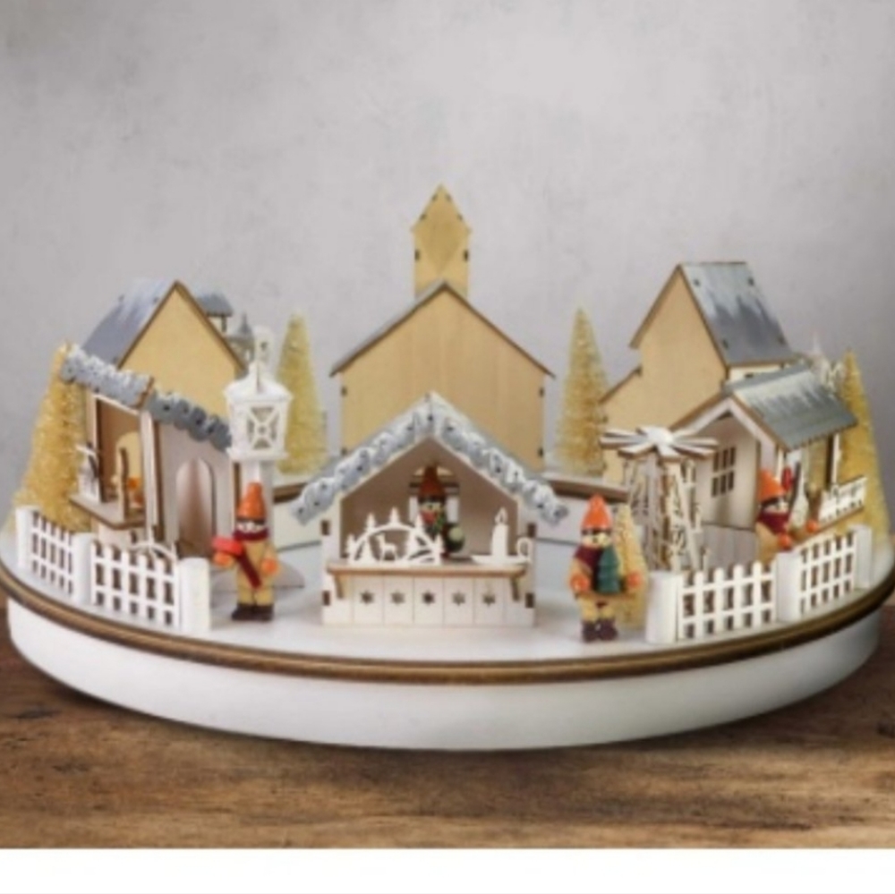 ARHAUS Winter Village Tree Collar